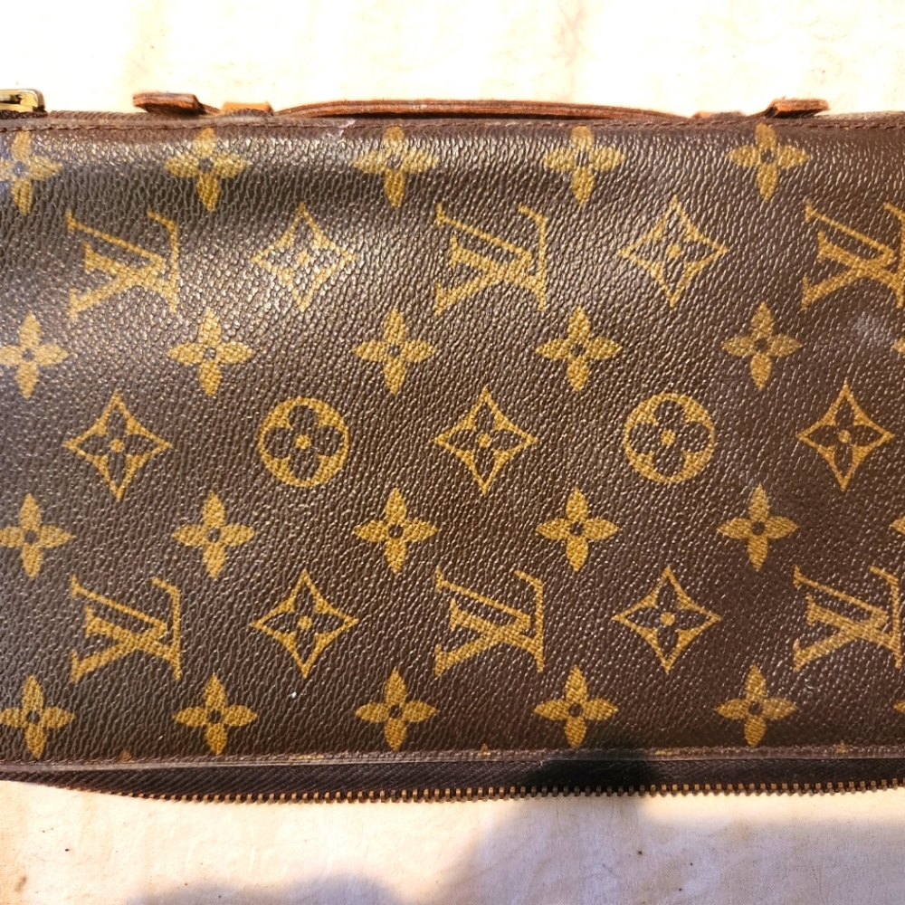 Louis Vuitton escapade escovedo travel organizer clutch wallet